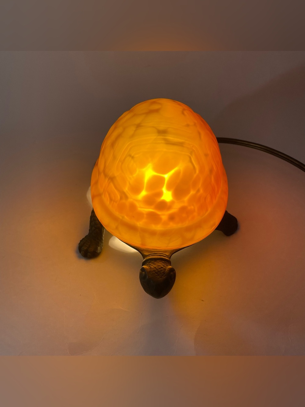 VTG Amber Mottled Tiffany Style Glass & Brass Turtle Table Accent/Night Light 8" - Picture 10 of 10